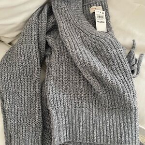 Chenille 2 piece lounge set. Made by State of Day. V neck, wide leg size M NWT